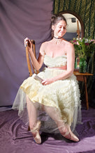 Load image into Gallery viewer, Open Portrait Studio -  Thursdays in October and November - 10 am to 1 pm
